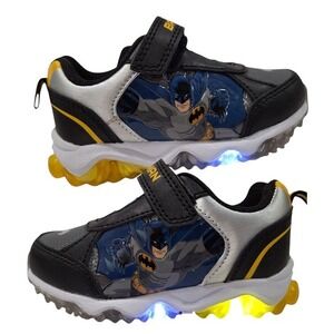 Batman Toddler Boys Light-Up Shoes‎ Sneakers Size 7 (15 cms) Color Black New